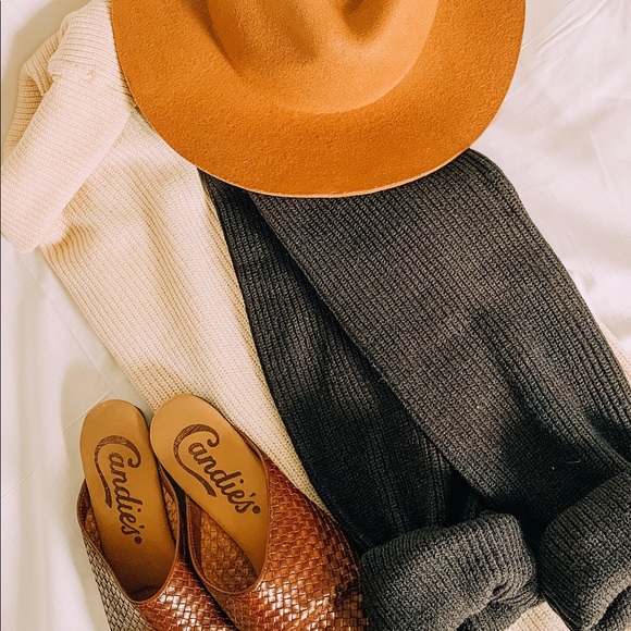 Colorblock Sweater - Picture 4 of 4